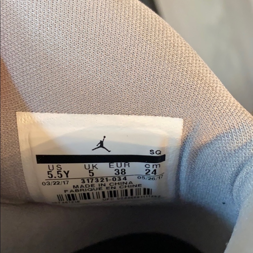 Nike Air Jordan Sneakers - Picture 4 of 4